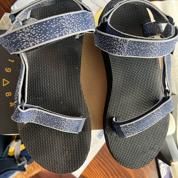Teva ladies sandals - Picture 5 of 7